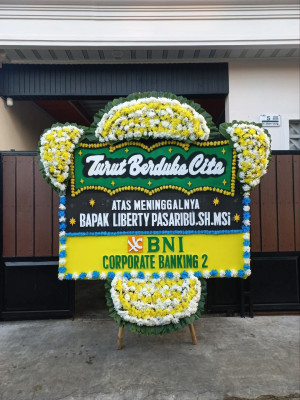 Papan Bunga Duka di Peterongan