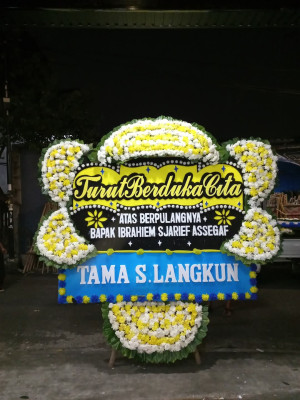 Papan Bunga Duka di Peterongan